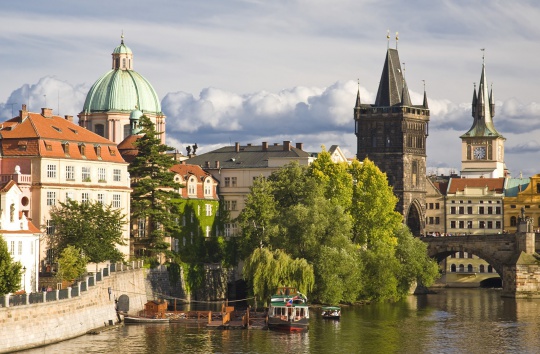 Компания WhyEducation предлагает обучение в Чехии
