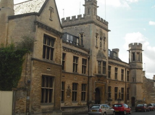 Oundle School английский