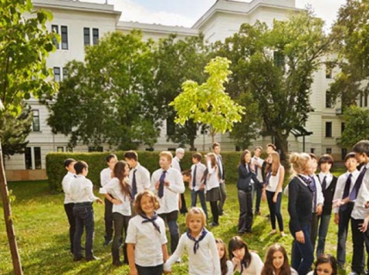 AMADEUS International School Vienna английский