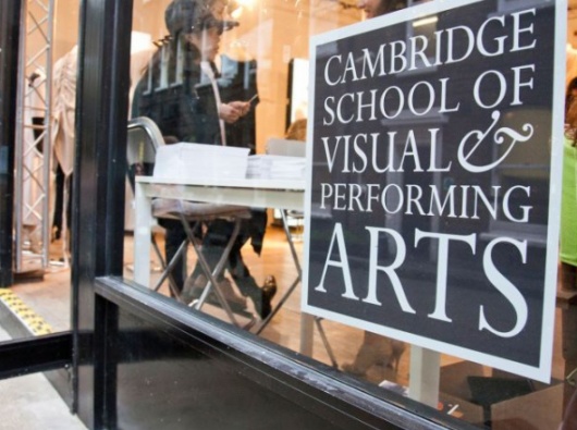 Cambridge School of Visual and Performing Arts английский