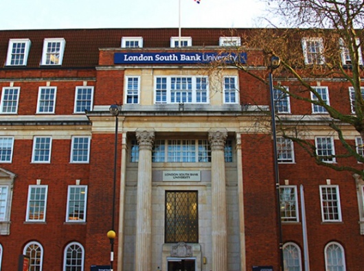 Университет по английски. South Bank London. Саут Бэнк. London South Bank University общежитие. London South Bank University старое здание.